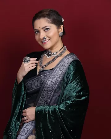 Sonalee Kulkarni marathi actress 126