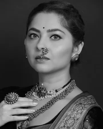 Sonalee Kulkarni marathi actress 127