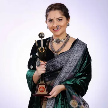 Sonalee Kulkarni marathi actress 124