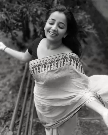 Apurva Nemlekar Marathi actress images 9