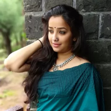 Apurva Nemlekar Marathi actress images 24