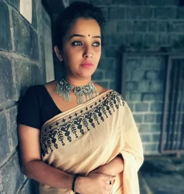 Apurva Nemlekar Marathi actress images 21