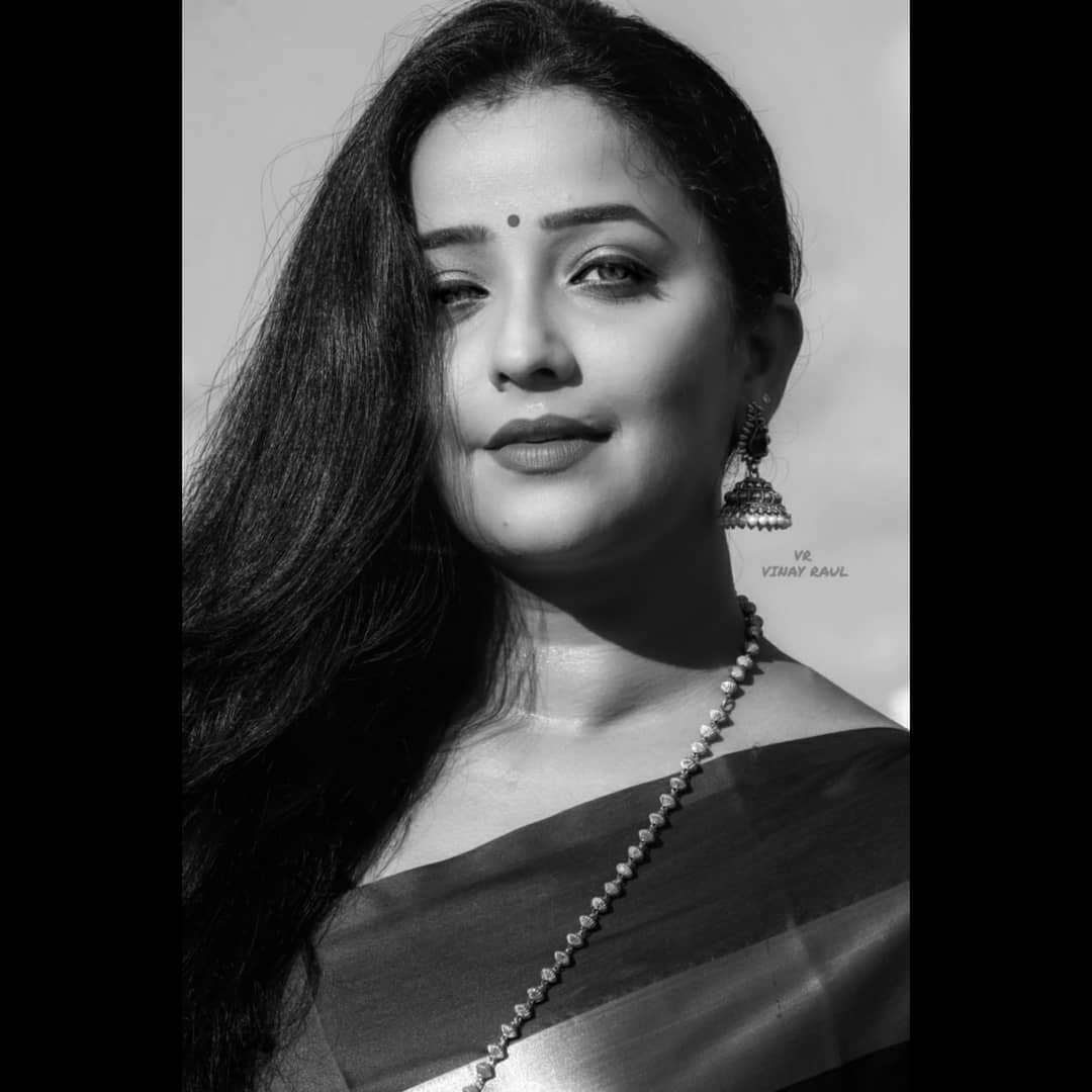Apurva Nemlekar Marathi actress images 200