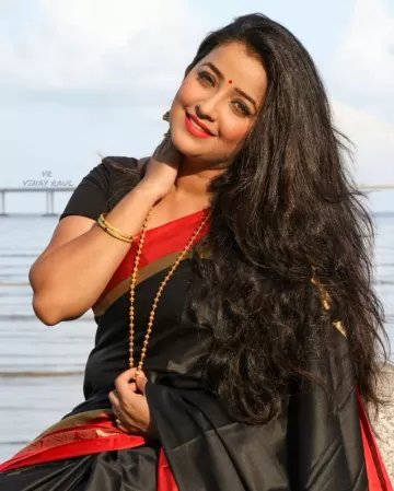 Apurva Nemlekar Marathi actress images 74
