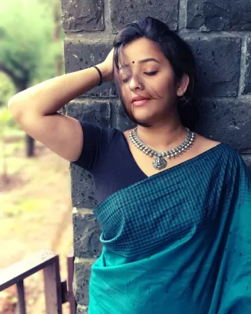 Apurva Nemlekar Marathi actress images 6