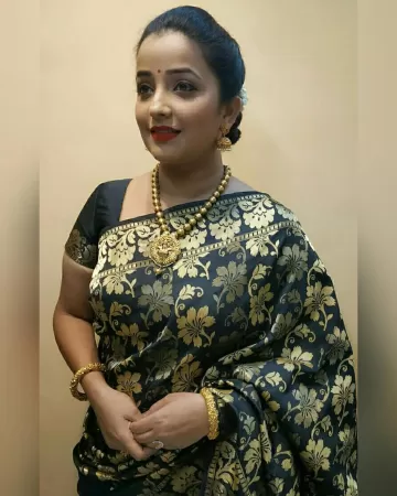 Apurva Nemlekar Marathi actress images 95
