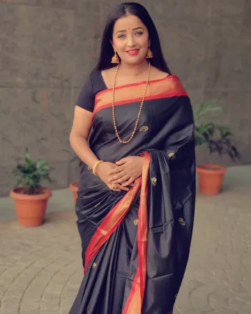 Apurva Nemlekar Marathi actress images 271