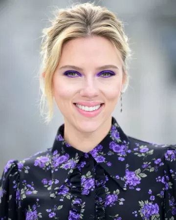 Scarlett Johansson 180