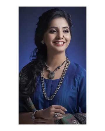 Sayali Sanjeev marathi actress 4