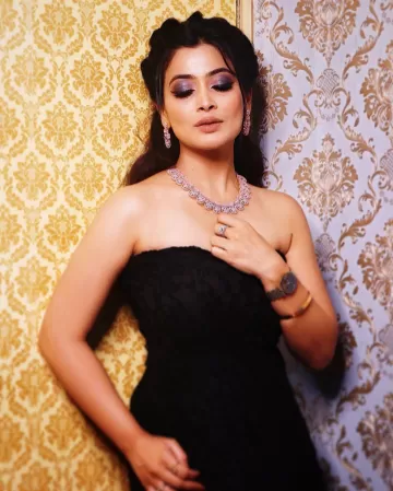 Ruchita Jhadav marathi actress 29