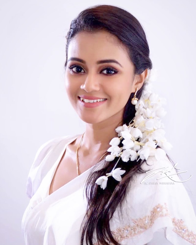 Dinakshie Priyasad shri lankan actress 6