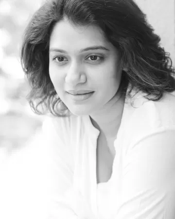 Urmila Kanitkar Marathi Actress 8