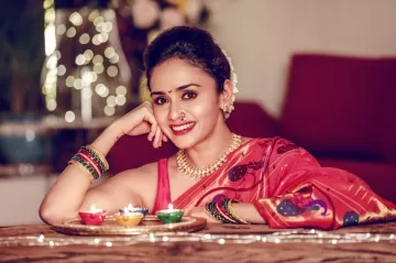 Amruta Khanvilkar Marathi Actress 45