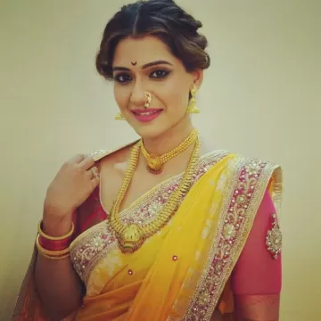Urmila Kanitkar Marathi Actress 16