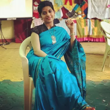 Dhanashri Kadgaonkar marathi actress 6