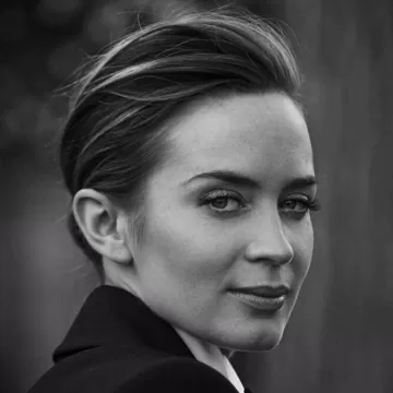 Emily Blunt Hollywood actress 7