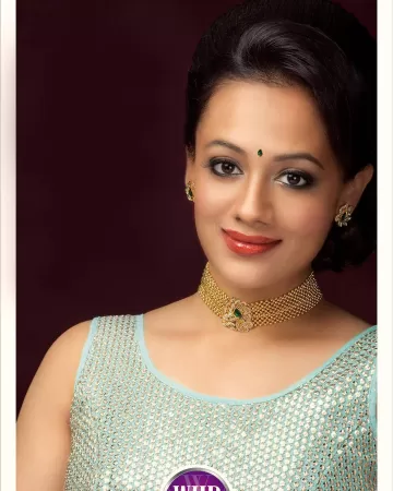Spruha Joshi Marathi Film Actress 25