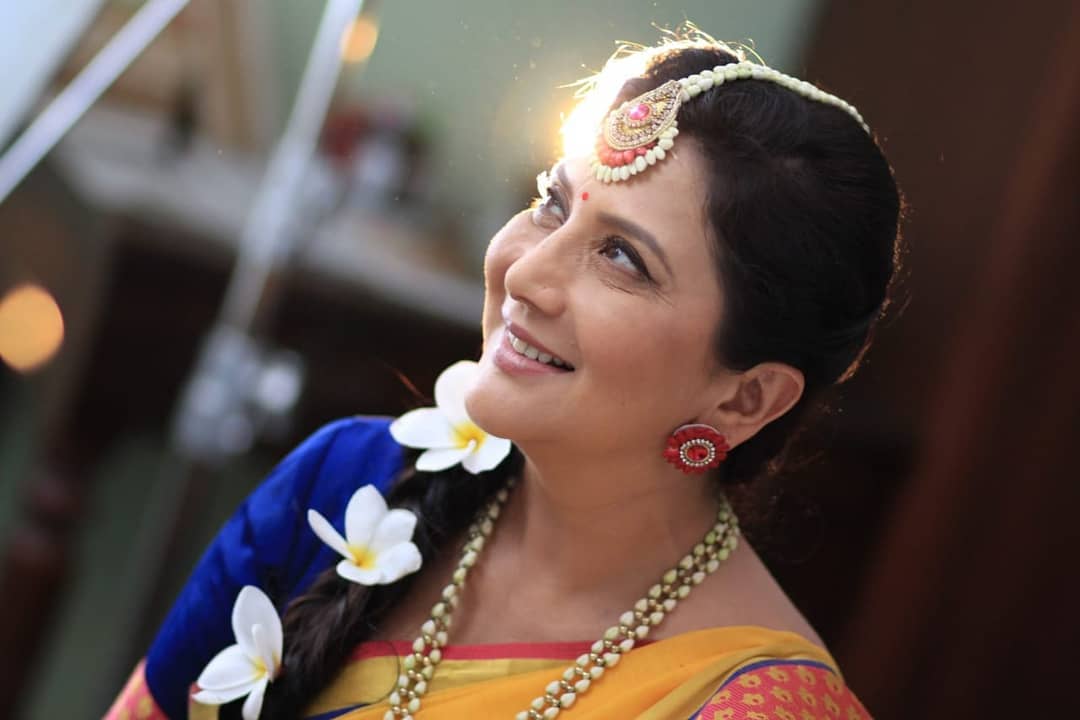 Nivedita Joshi Marathi Film Actress 13