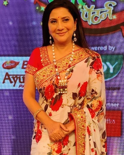 Nivedita Joshi Marathi Film Actress 10
