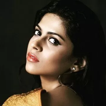 Swarda Thigale Marathi Tv Actress 10
