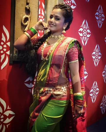 Hemangi Kavi Marathi Film Actress 22