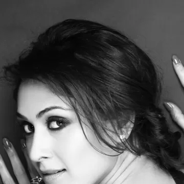 manjari phadnis bollywood actress 25