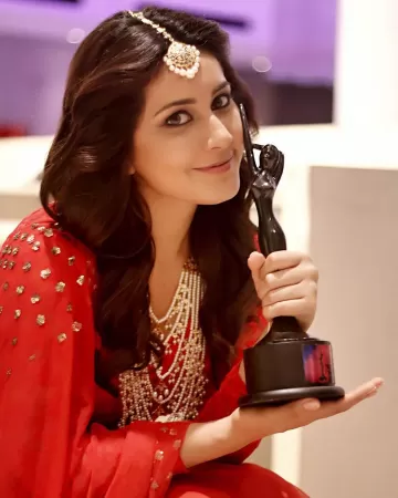 Rashi Khanna Indian Actress 1