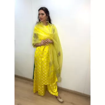 Esha Gupta bollywood actress 38