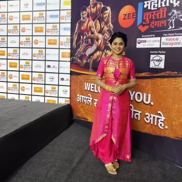 Mrunmayee Deshpande Marathi Film Actress 49