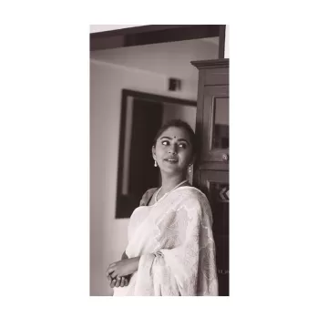 Mrunmayee Deshpande Marathi Film Actress 193