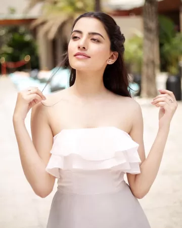 Rukshar Dhillon hot pic in white dress