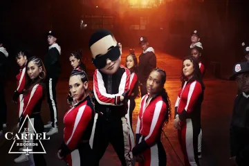 Daddy Yankee & Snow - Con Calma (Official Video) Lyrics
