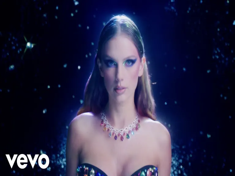 Taylor Swift - Bejeweled (Official Music Video) Lyrics