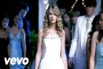 You Belong With Me Lyrics - Taylor Swift